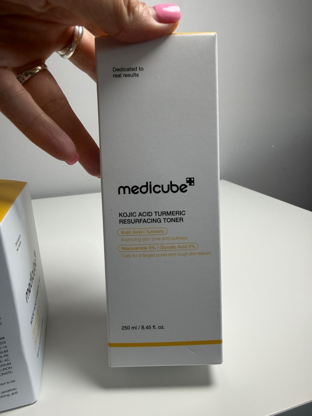 Medicube Kojic Acid Turmeric Skincare Set - Yellow & White - Picture 2 of 5